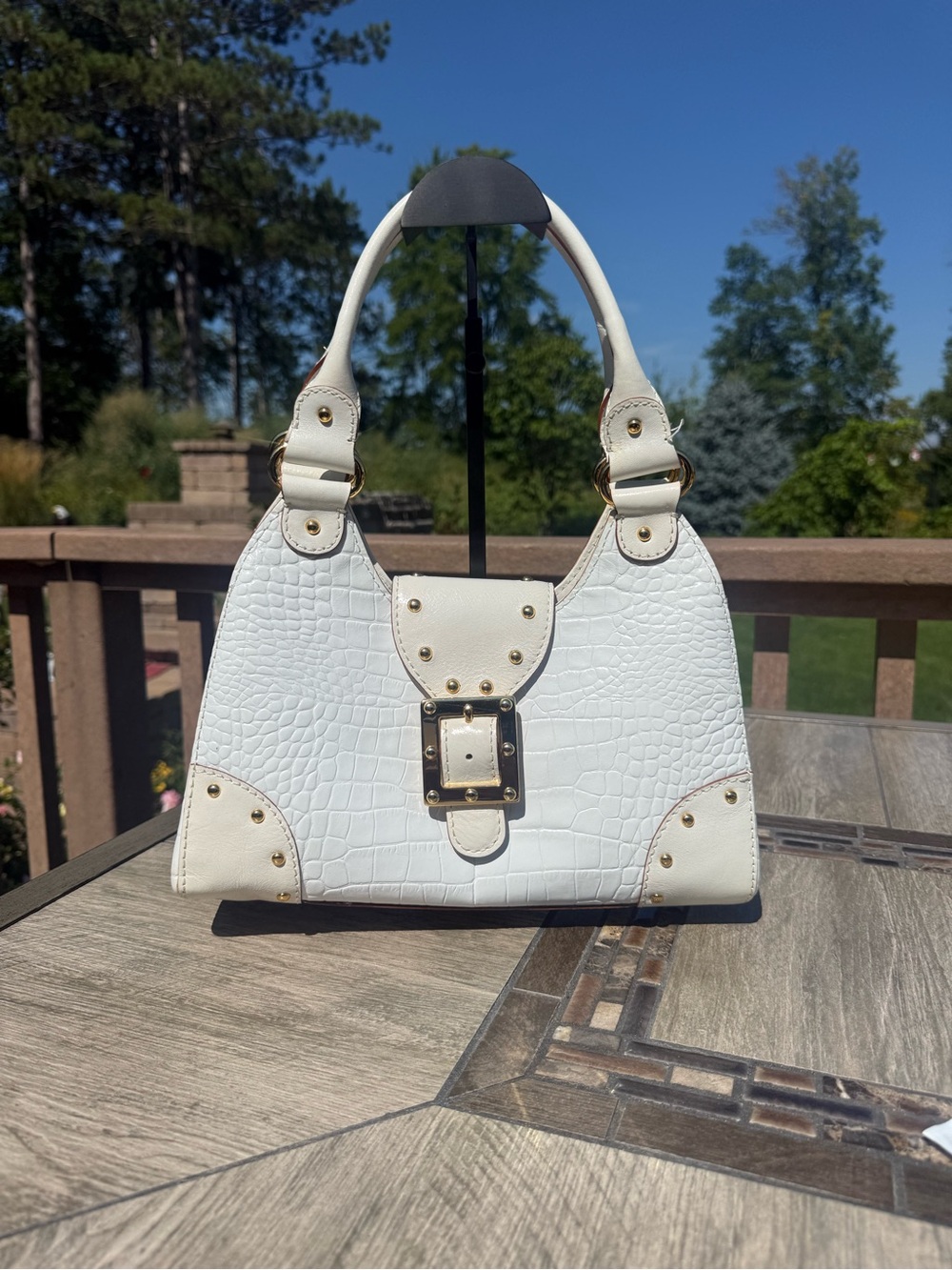 EUC Michael Kors White Crocodile Embossed Leather Satchel
Shoulder Bag.m